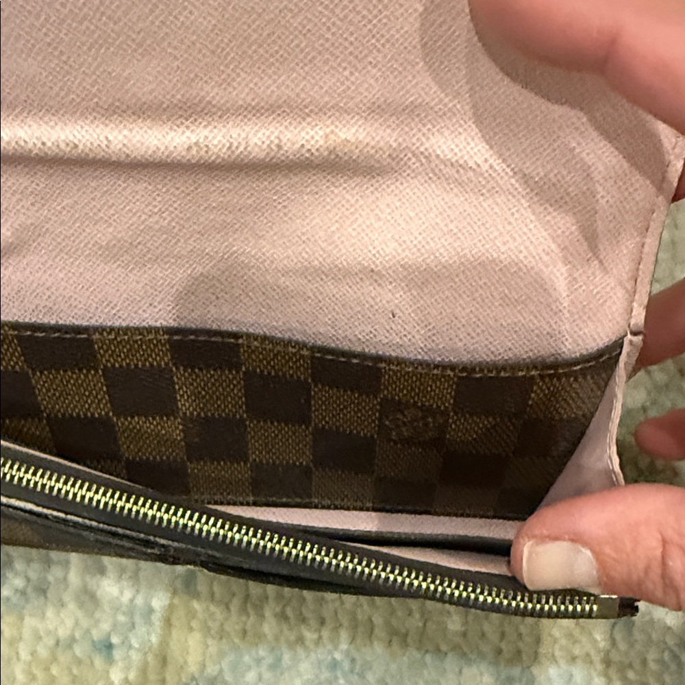 Louis Vuitton Damier Ebene Emilie Wallet - Picture 3 of 3